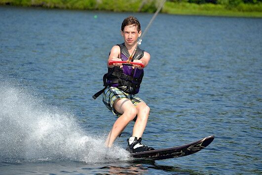 waterskiing
